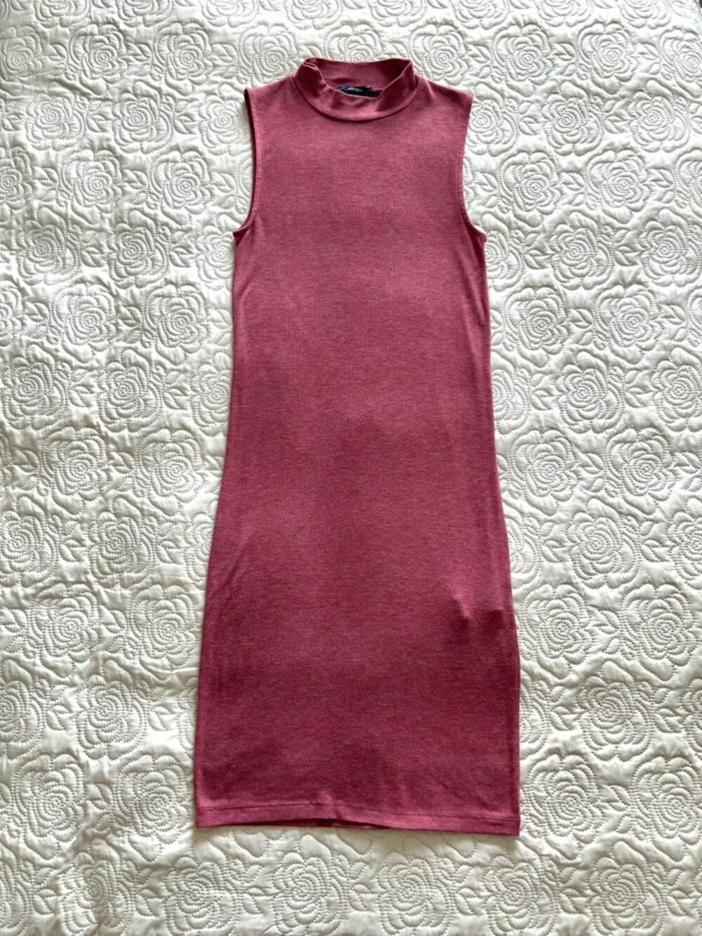 Forever 21 Red Sleeveless Mock Neck Ribbed Midi Dress